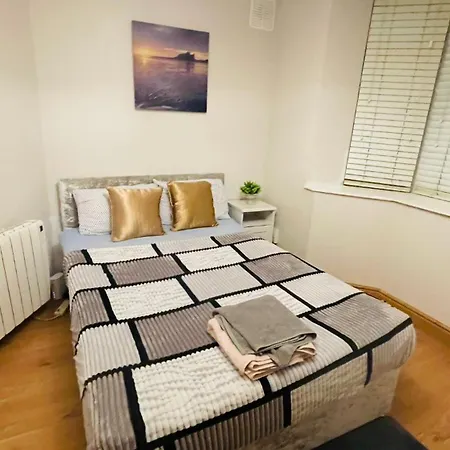 منزل للإقامة Small Near Centre