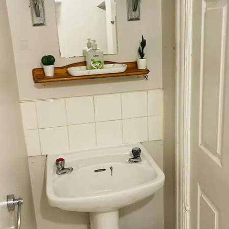 Small Near Centre Homestay